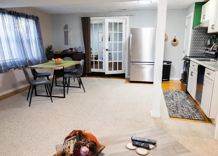 Cosy And Charming 2-Bedroom Apartment
